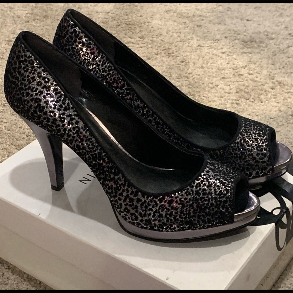 New Nine West Gunmetal Sequins Heels Size:9